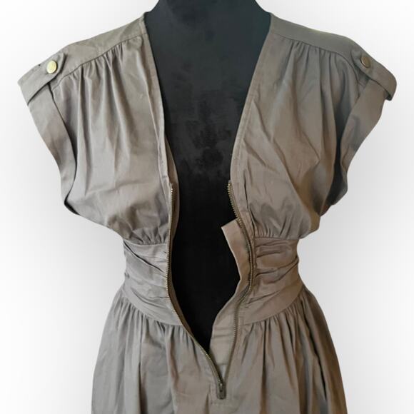 Bar III Women's Gray V-Neck Cinched Waist Zip Front A-Line Dress Size Small - Picture 10 of 13